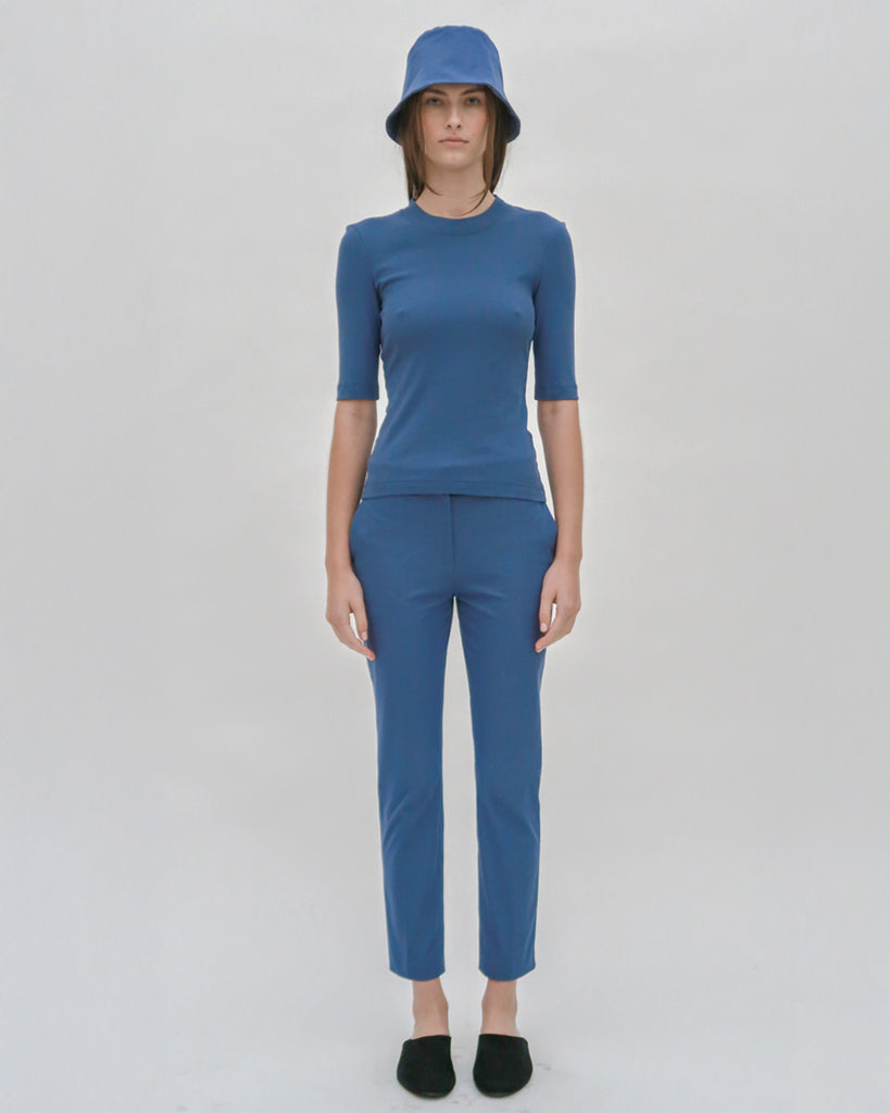 CROPPED SLEEVE T-SHIRT