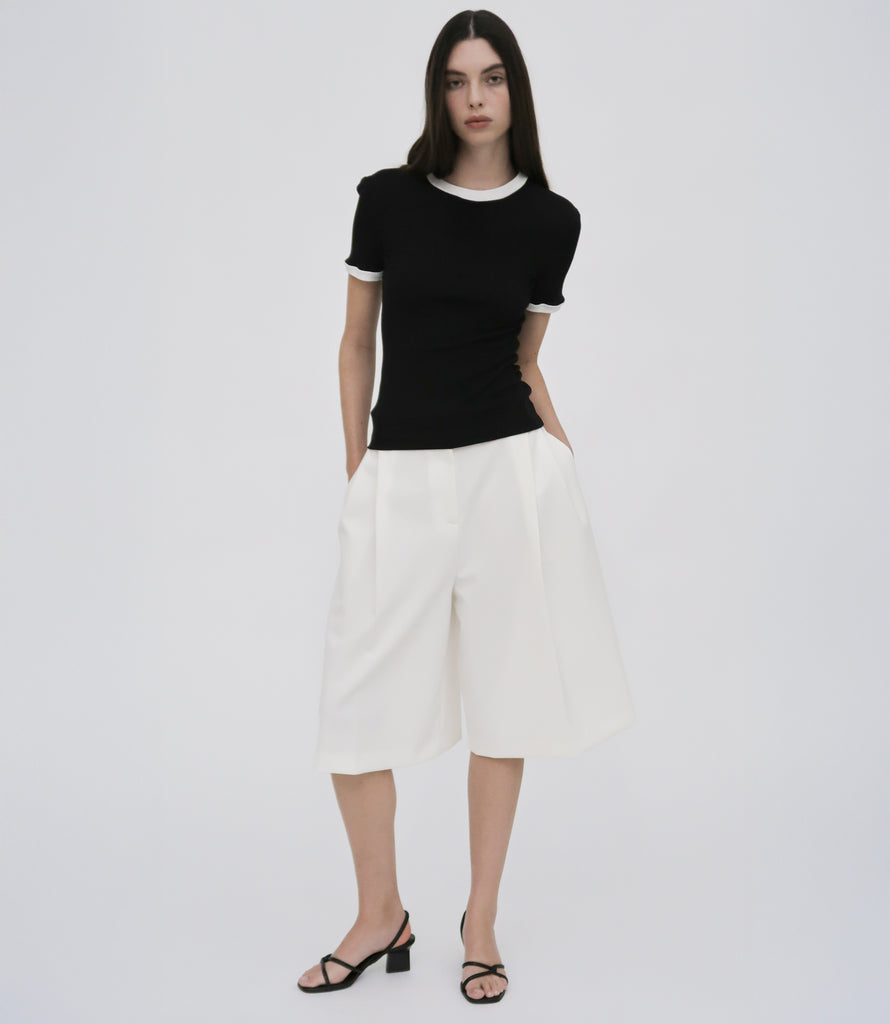 CONTRAST RIB T-SHIRT