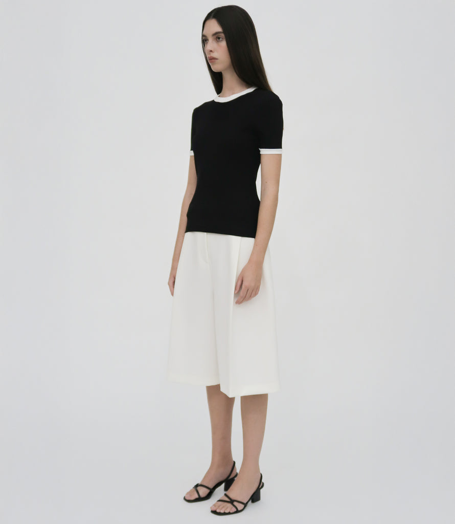 CONTRAST RIB T-SHIRT
