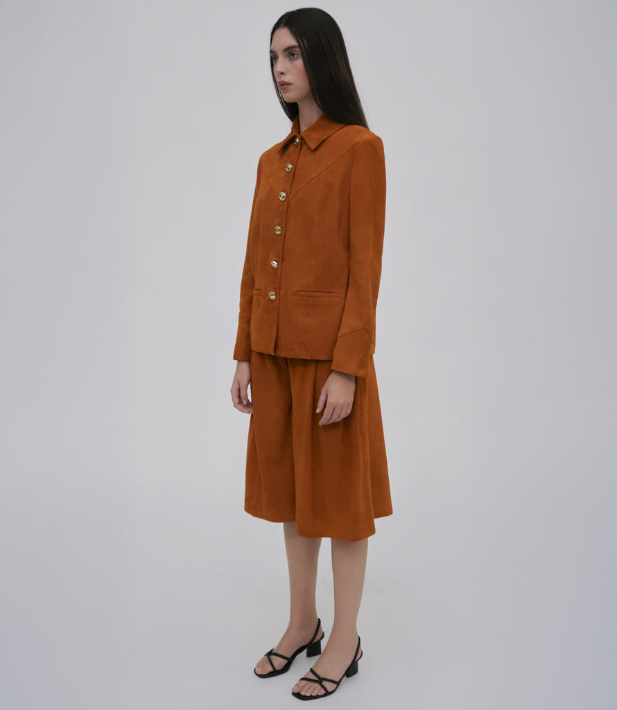 WIDE PLEAT FRONT SHORT - SUEDE