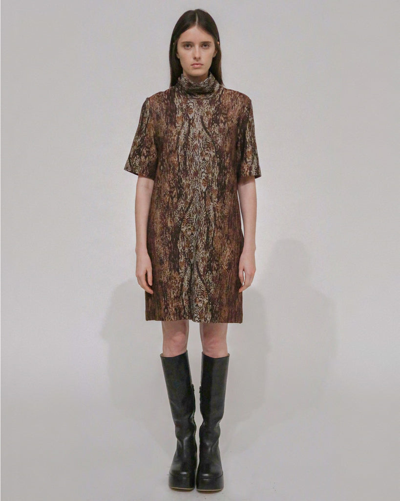 TURTLENECK SHIFT DRESS - WOODGRAIN